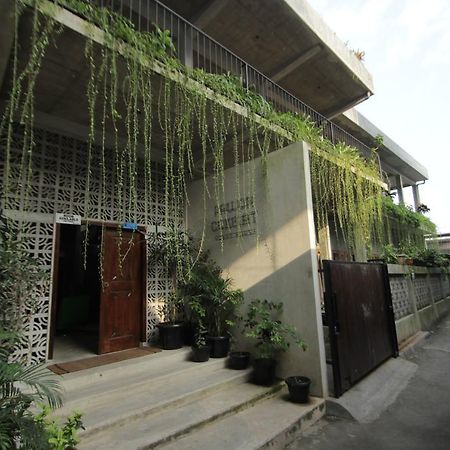 Pawon Cokelat Guesthouse Jogjakarta Buitenkant foto