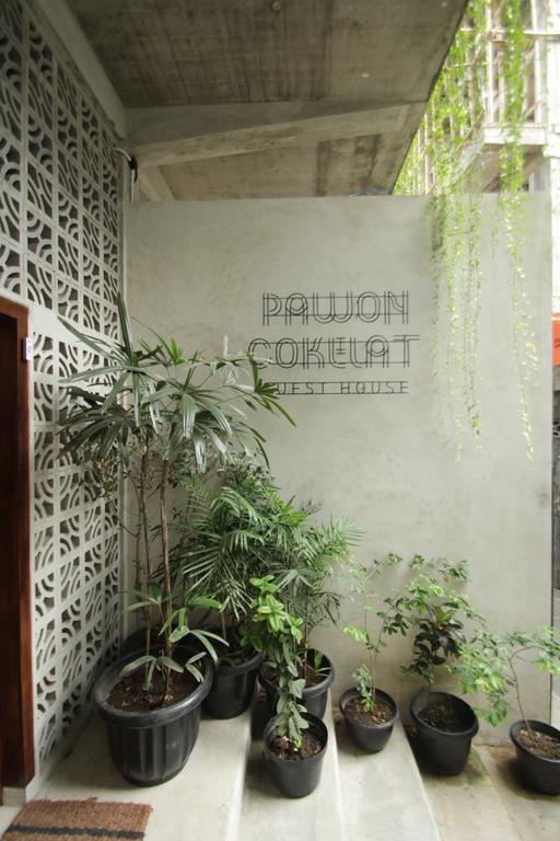 Pawon Cokelat Guesthouse Jogjakarta Buitenkant foto