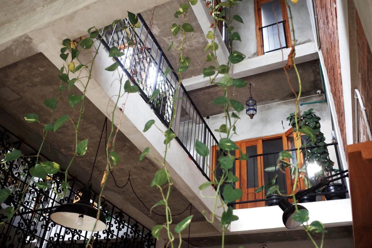 Pawon Cokelat Guesthouse Jogjakarta Buitenkant foto
